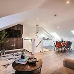 4 - The Crescent Tatil Evi
